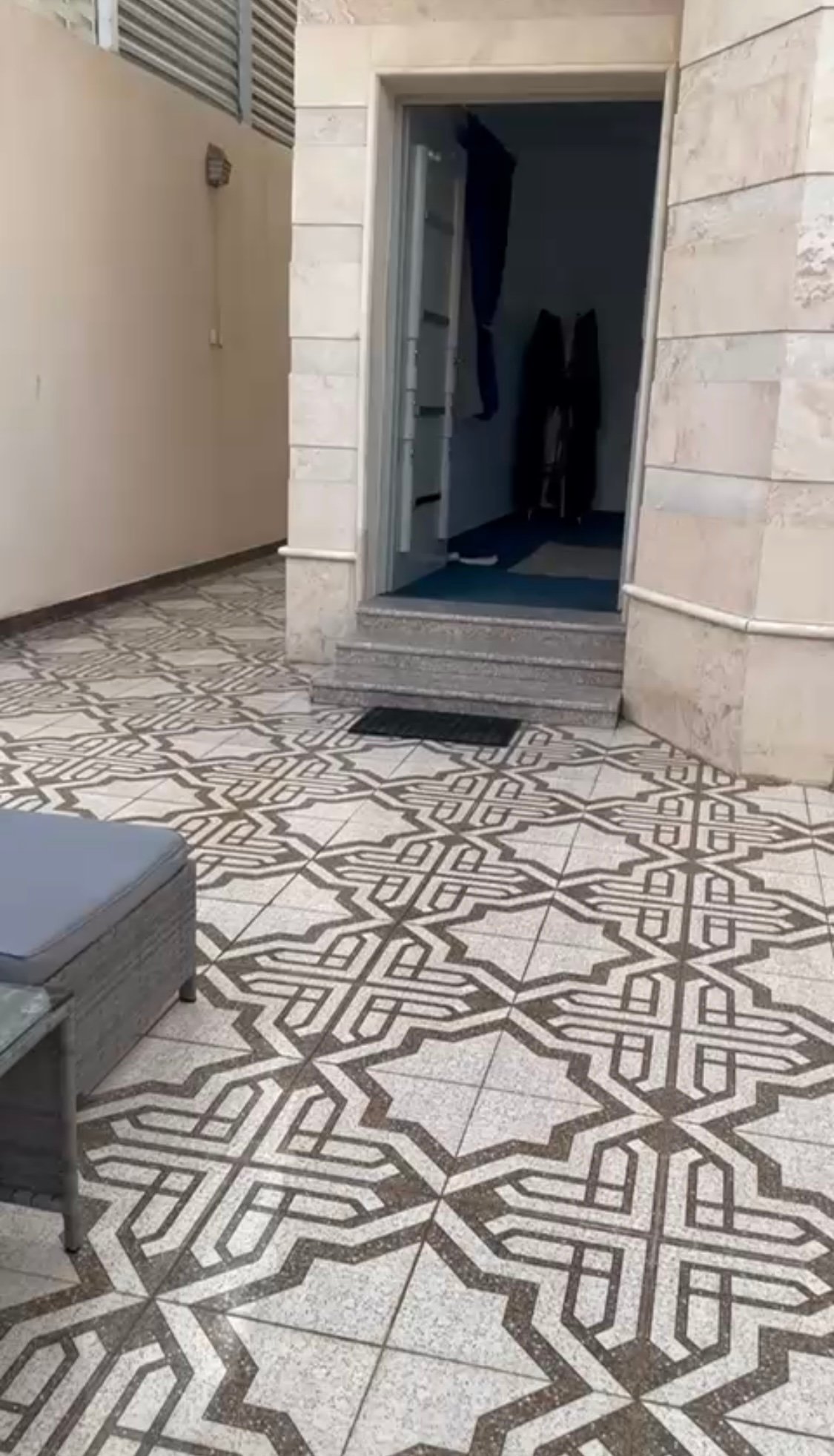 عقار 23